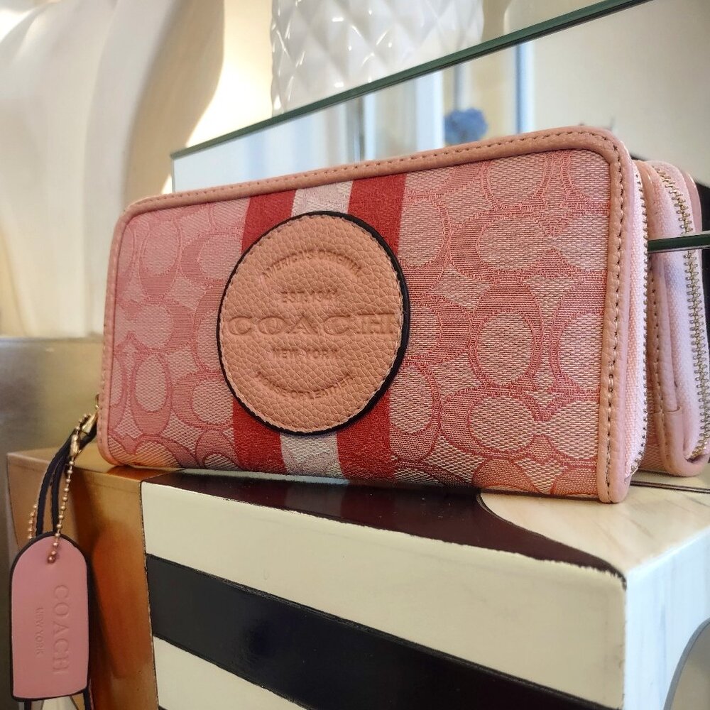 COACH NEW YORK ❤️ZIP WALLET